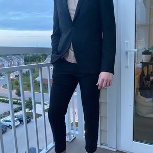 Zara 2 piece suit (jacket and pants). New with tags!